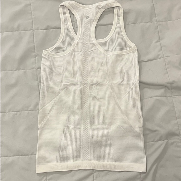 Lululemon Swiftly Tech Racerback - Picture 2 of 3